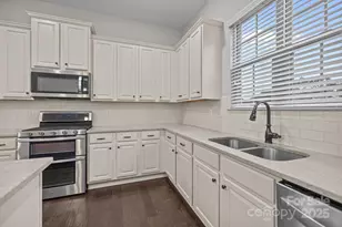 9342 Ainslie Downs St, Charlotte, NC 28273 - Photo 7