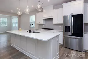 3304 Cheyney Park Dr, Charlotte, NC 28269 - Photo 9