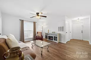 37 Hamiltons Harbor Dr, Lake Wylie, SC 29710 - Photo 3