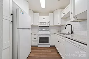 37 Hamiltons Harbor Dr, Lake Wylie, SC 29710 - Photo 7