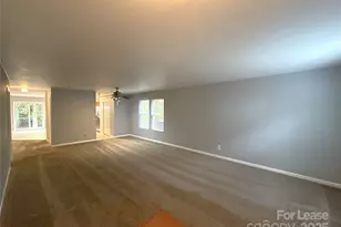 2937 Royal Fern Ln, Charlotte, NC 28215 - Photo 3