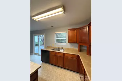 2937 Royal Fern Lane, Charlotte, NC 28215 - Photo 7