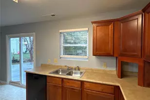 2937 Royal Fern Ln, Charlotte, NC 28215 - Photo 7