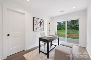 209 Coxe Ave, Charlotte, NC 28208 - Photo 15