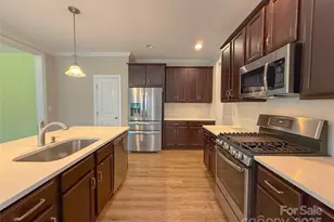 128 Coral Rutledge Dr, Mount Holly, NC 28120 - Photo 7