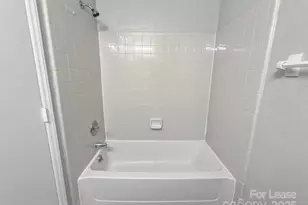 6131 Meadow Rose Ln, Charlotte, NC 28215 - Photo 11