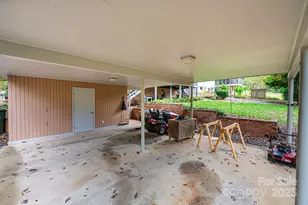 141 36th Ave NW, Hickory, NC 28601 - Photo 5