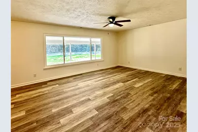 609 Cattail Road, Burnsville, NC 28714 - Photo 9