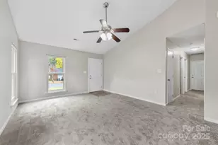 6915 Duncroft Ln, Charlotte, NC 28215 - Photo 3