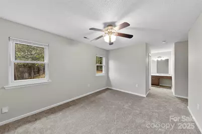 6915 Duncroft Lane, Charlotte, NC 28215 - Photo 15