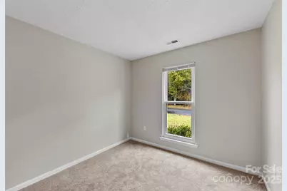 6915 Duncroft Lane, Charlotte, NC 28215 - Photo 13