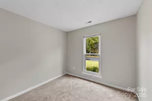 6915 Duncroft Ln, Charlotte, NC 28215 - Photo 13