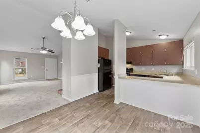 6915 Duncroft Lane, Charlotte, NC 28215 - Photo 5