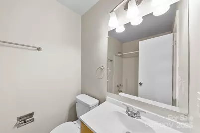 6915 Duncroft Lane, Charlotte, NC 28215 - Photo 11