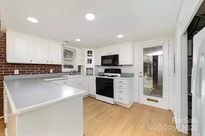 606 N Graham Street, Charlotte, NC 28202 - Photo 11