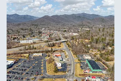 510 Nc 9 Highway, Black Mountain, NC 28711 - Photo 5