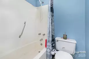 11031 Mallard Crossing Dr, Charlotte, NC 28262 - Photo 17