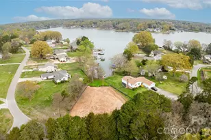 212 Ponderosa Cir, Mooresville, NC 28117 - Photo 1