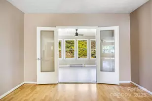 145 Beverly Rd, Asheville, NC 28805 - Photo 5