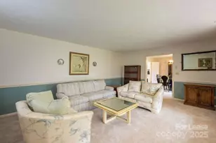 102 Arbor Ln, Hendersonville, NC 28791 - Photo 15