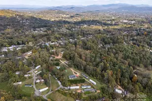 17 Hat Crk Dr, Asheville, NC 28806 - Photo 5