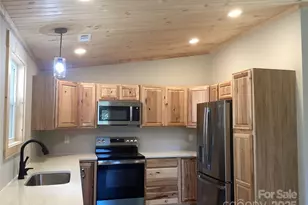 212 Brigsy Ln, Whittier, NC 28789 - Photo 5