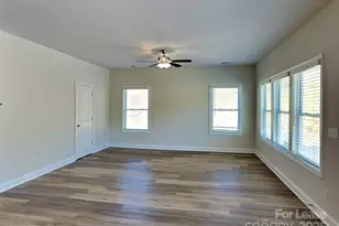 139 Queenshall Rd, Mooresville, NC 28117 - Photo 7