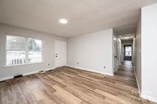 403 Forest Dr, Maiden, NC 28650 - Photo 3