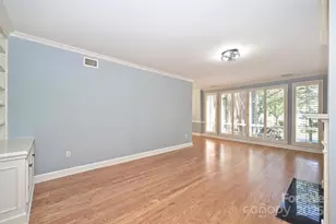 924 Cherokee Rd, Charlotte, NC 28207 - Photo 3
