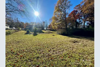 1116 W Davidson Avenue, Gastonia, NC 28052 - Photo 3