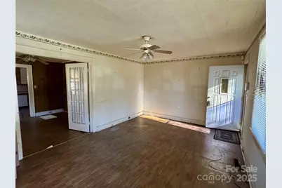 1116 W Davidson Avenue, Gastonia, NC 28052 - Photo 7