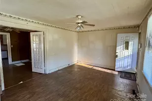 1116 W Davidson Ave, Gastonia, NC 28052 - Photo 7