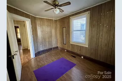 1116 W Davidson Avenue, Gastonia, NC 28052 - Photo 11