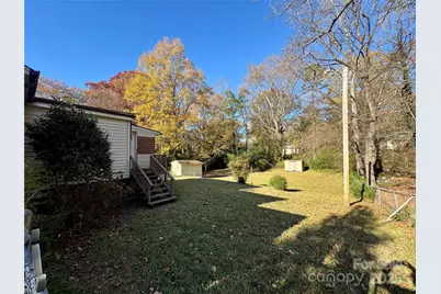 1116 W Davidson Avenue, Gastonia, NC 28052 - Photo 5