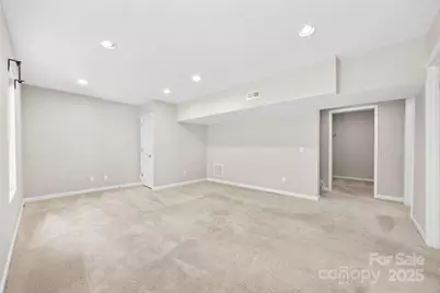 6631 Harburn Forest Drive, Charlotte, NC 28269 - Photo 37