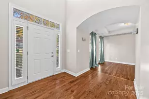 6631 Harburn Forest Dr, Charlotte, NC 28269 - Photo 5