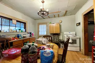 130 Lookout Rd, Asheville, NC 28804 - Photo 17