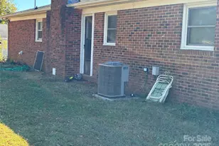 6102 Len Dr, Shelby, NC 28152 - Photo 3