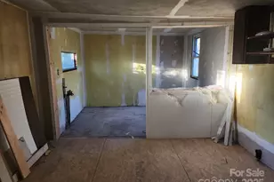 107 Bradley St, Asheville, NC 28806 - Photo 5