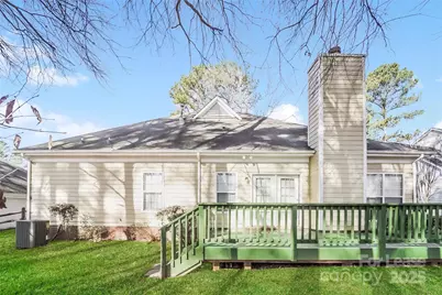 7121 Scuppernong Court, Charlotte, NC 28215 - Photo 15