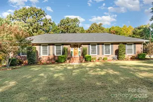 13704 Woody Point Rd, Charlotte, NC 28278 - Photo 5