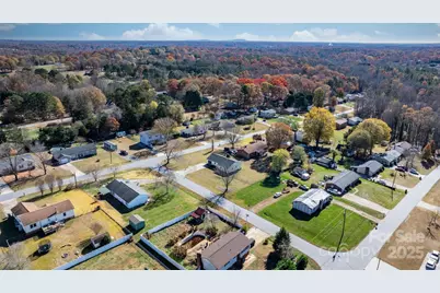 3520 20th Avenue NE, Hickory, NC 28601 - Photo 35