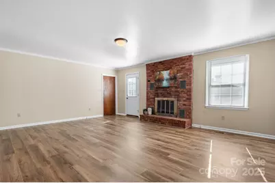 3520 20th Avenue NE, Hickory, NC 28601 - Photo 9