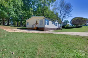 3464 Rock Creek Dr, Newton, NC 28658 - Photo 3