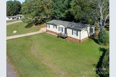 3464 Rock Creek Drive, Newton, NC 28658 - Photo 7