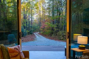 808 Mountain Cove Rd, Hendersonville, NC 28792 - Photo 5