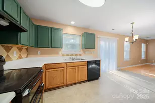 1424 Griers Grove Rd, Charlotte, NC 28216 - Photo 11