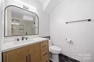 4739 Hedgemore Dr, Charlotte, NC 28209 - Photo 19