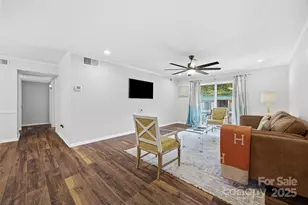 4739 Hedgemore Dr, Charlotte, NC 28209 - Photo 5