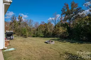 5128 Meadow Woods Dr, Lowell, NC 28098 - Photo 15